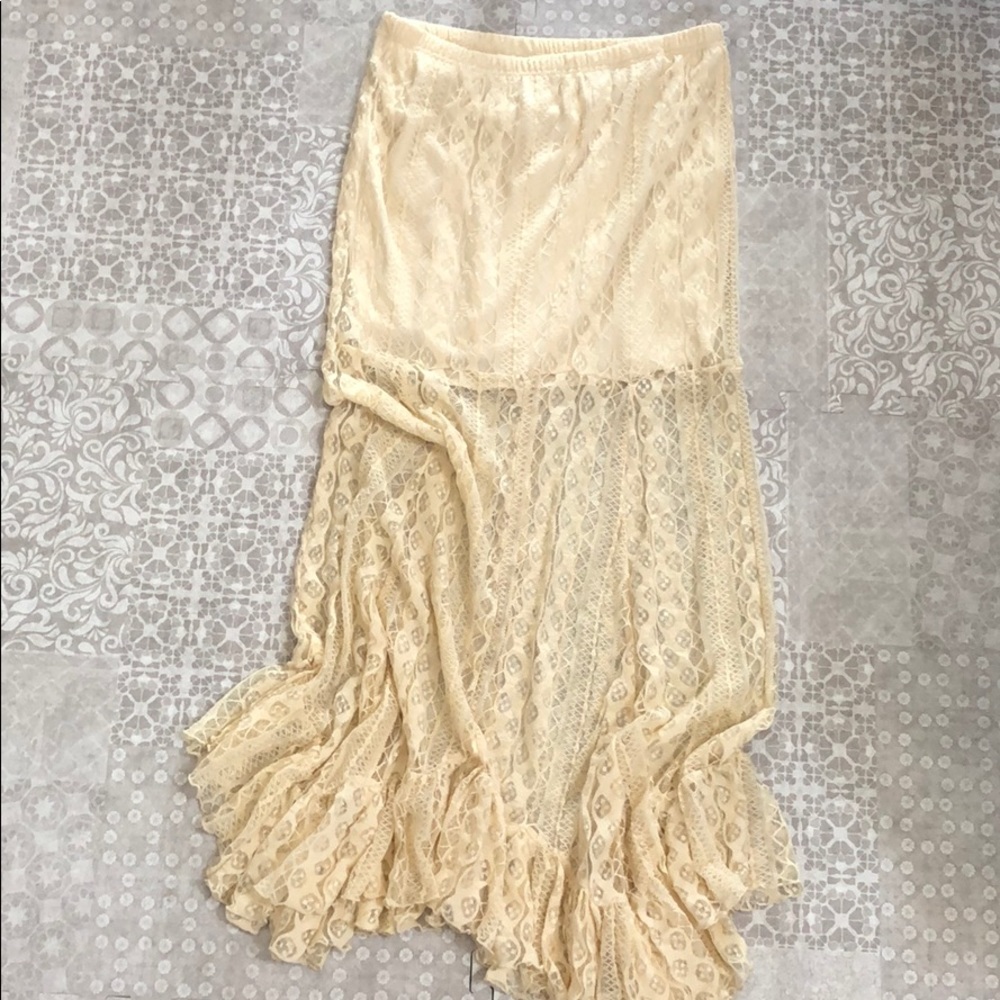 Lace Maxi skirt